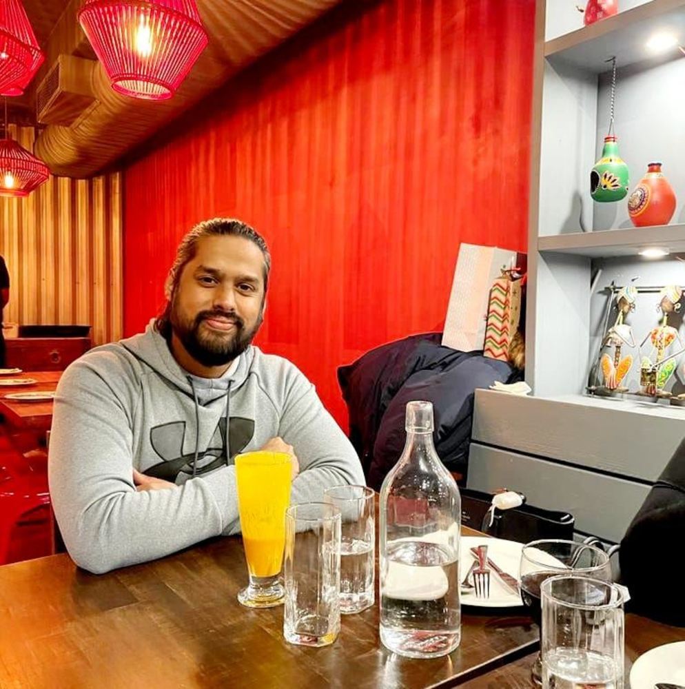 Meet your Posher, Khemraj